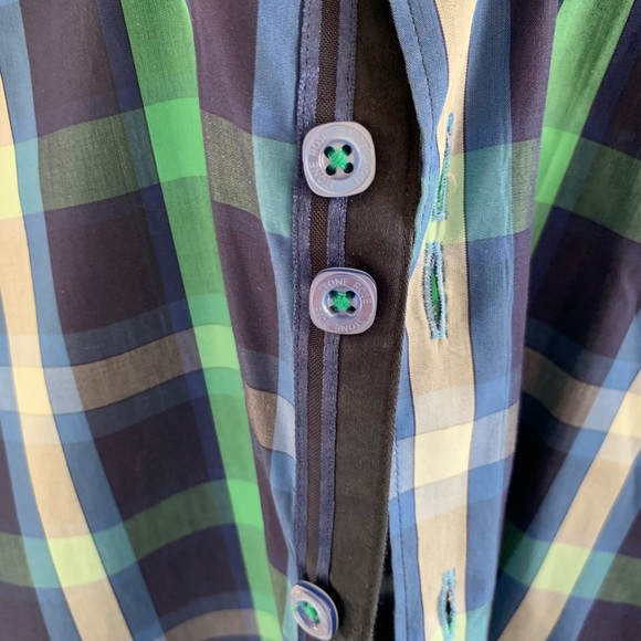 Elegant Casual Button Down Shirt - Picture 2 of 5